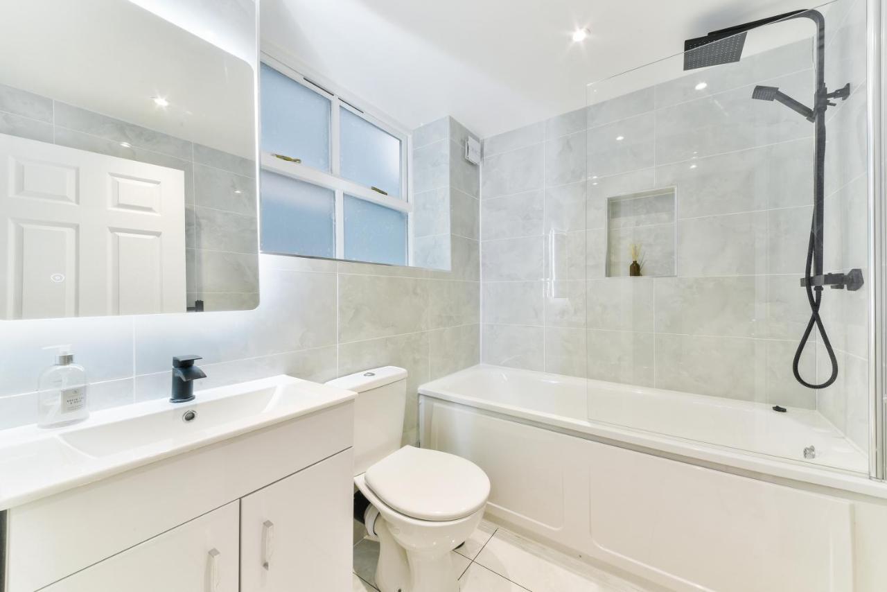 Amazing 2 Bed Apartment Clapham North 런던 외부 사진